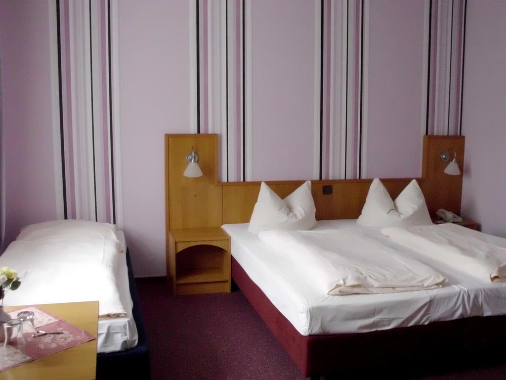 Mucha Ohg Hotel Sembziner Hof Klink Oda fotoğraf